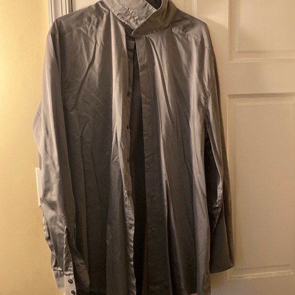 Perry Ellis dress shirt used in great condition - Picture 1 of 4